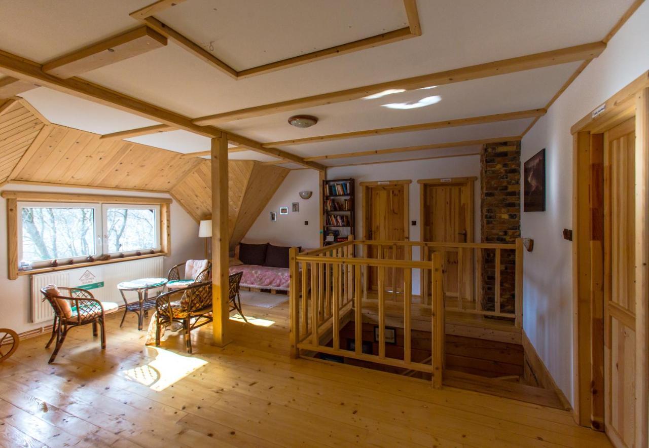 Villa Gutkowa Koliba à Jasliska Extérieur photo